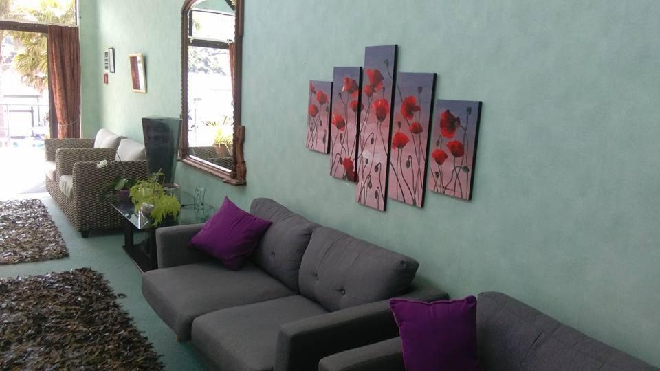 Piwaka Lodge Пиктън Екстериор снимка