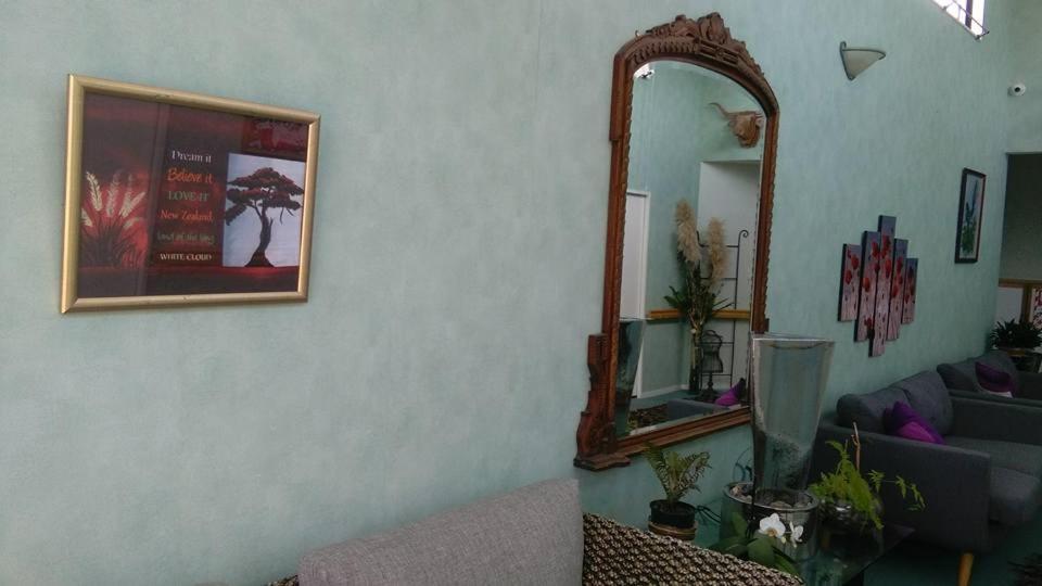 Piwaka Lodge Пиктън Екстериор снимка